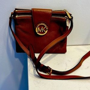 COPY - Crossbody